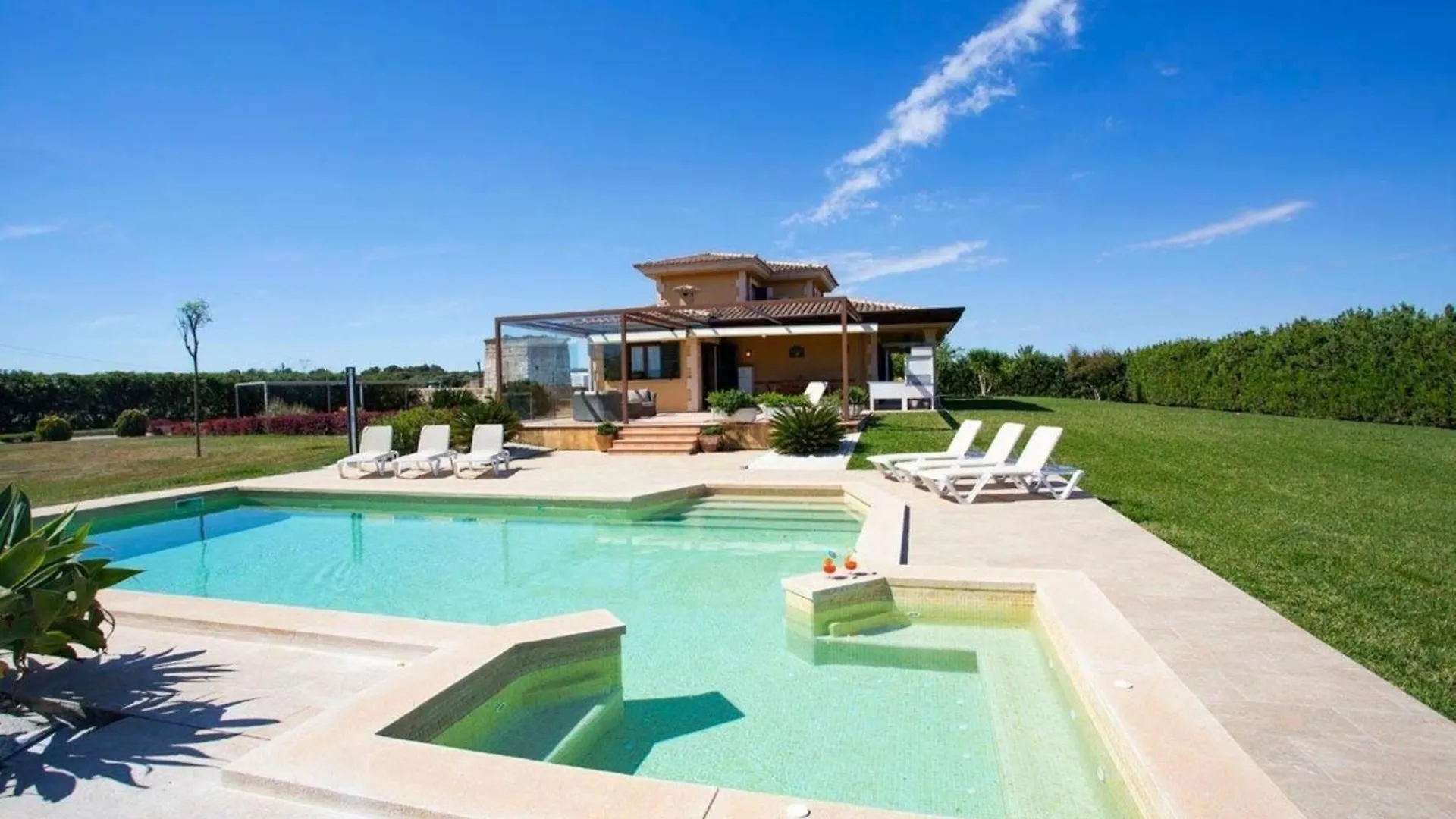 Grosszuegige Finca Mit Beheizbarem Pool Und Jacuzzi Muro