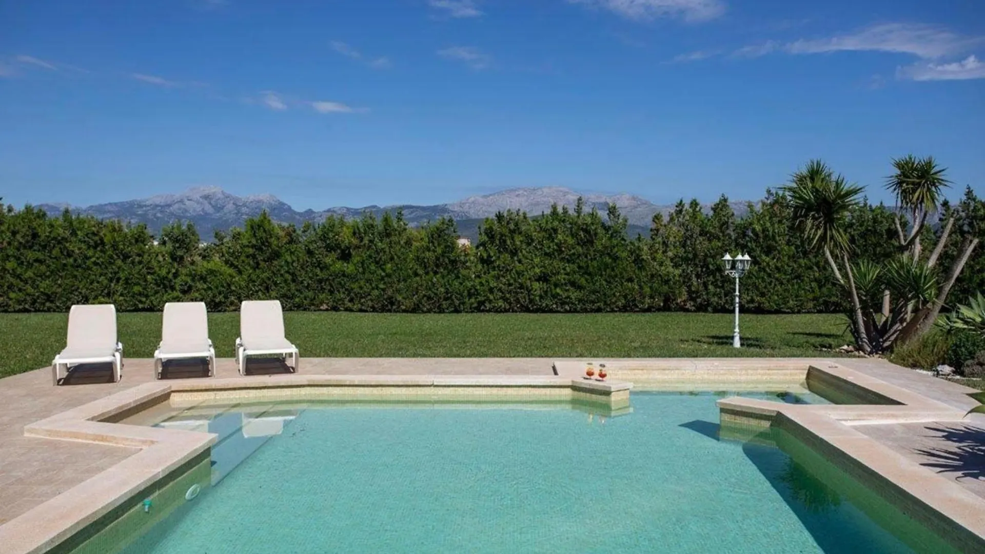 Grosszuegige Finca Mit Beheizbarem Pool Und Jacuzzi Muro Holiday home