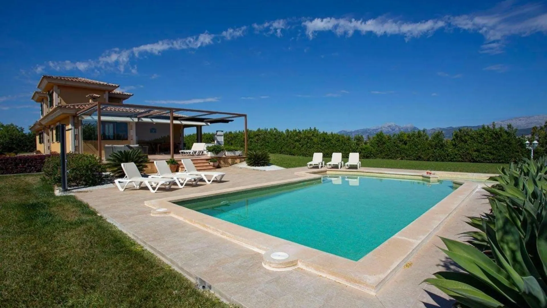 Grosszuegige Finca Mit Beheizbarem Pool Und Jacuzzi Muro